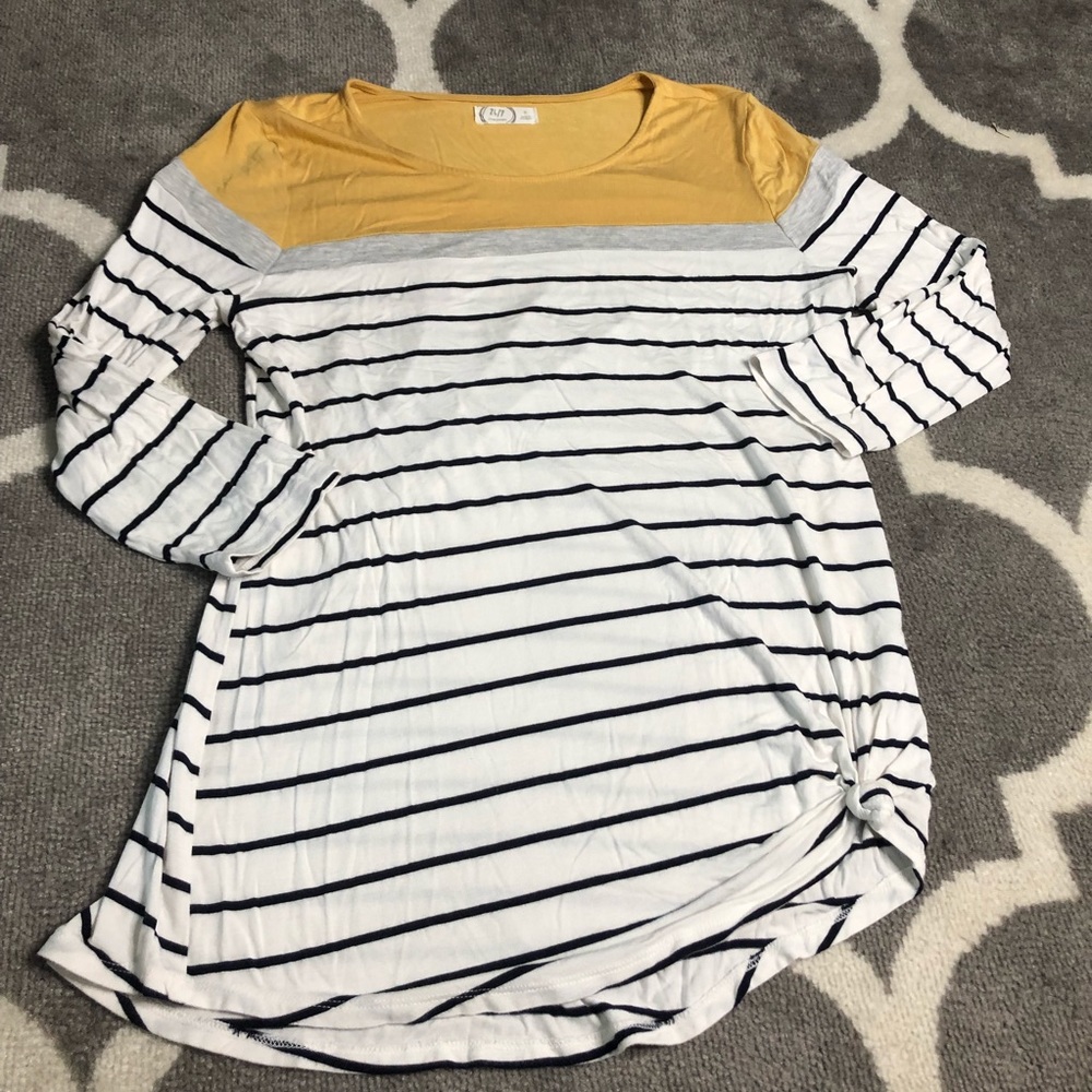 Maurices 24/7 Shirt Womens Small White Black  Striped Super Soft